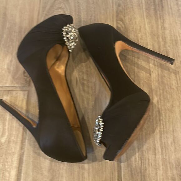 Badgley Mischka Pettal Black Satin Platform Pump - Picture 4 of 5